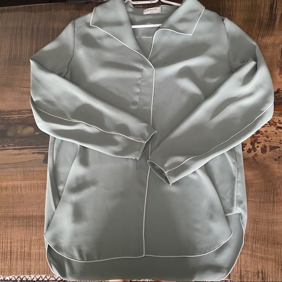 Babaton mint green blouse - Picture 1 of 4